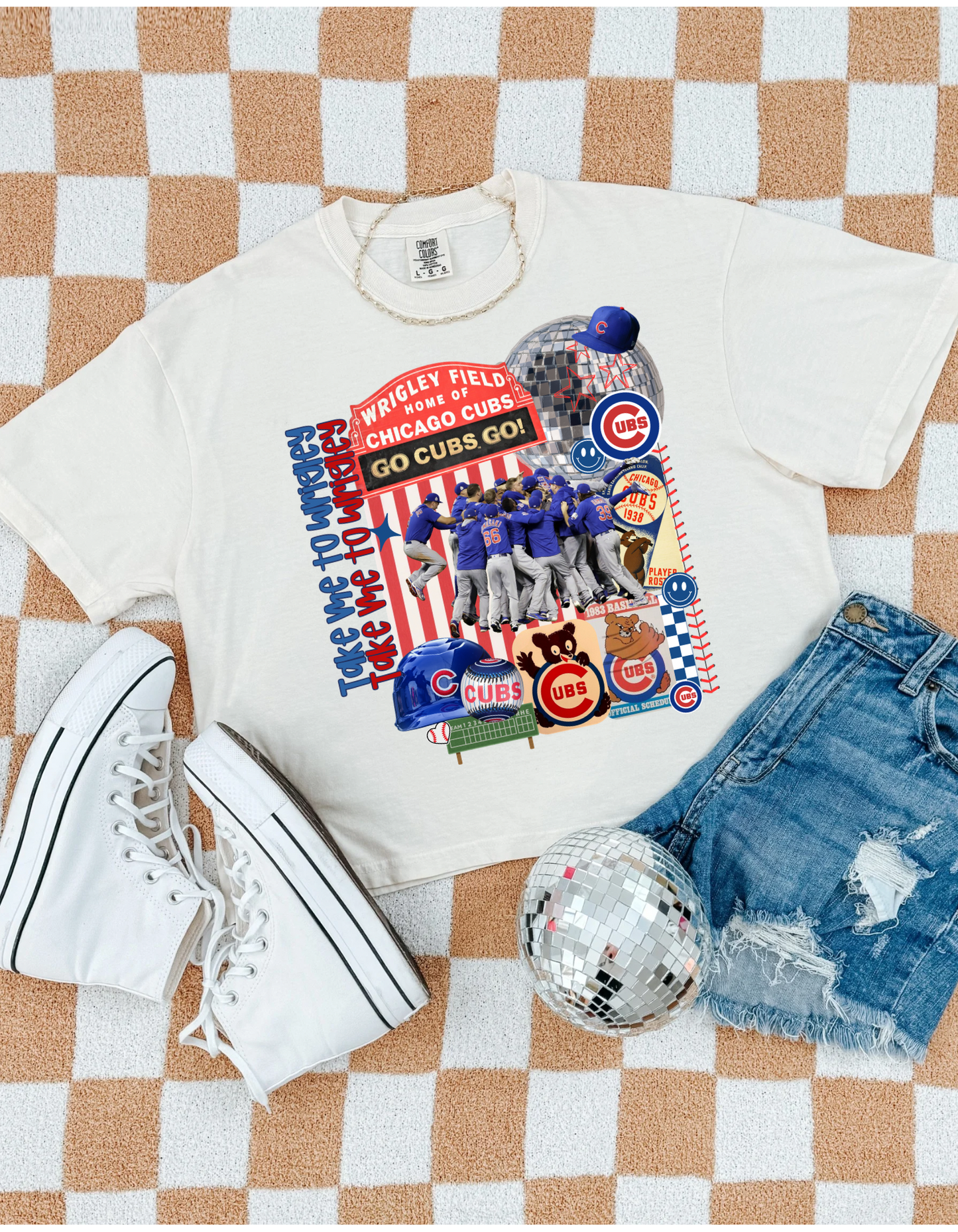 ⚾️ Wrigley Vintage Cubs Graphic Tee